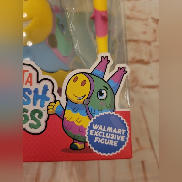 Pinata Smashlings: Dazzle the Dizzy Donkey Character Pack Roblox Exclusive - Picture 7 of 10